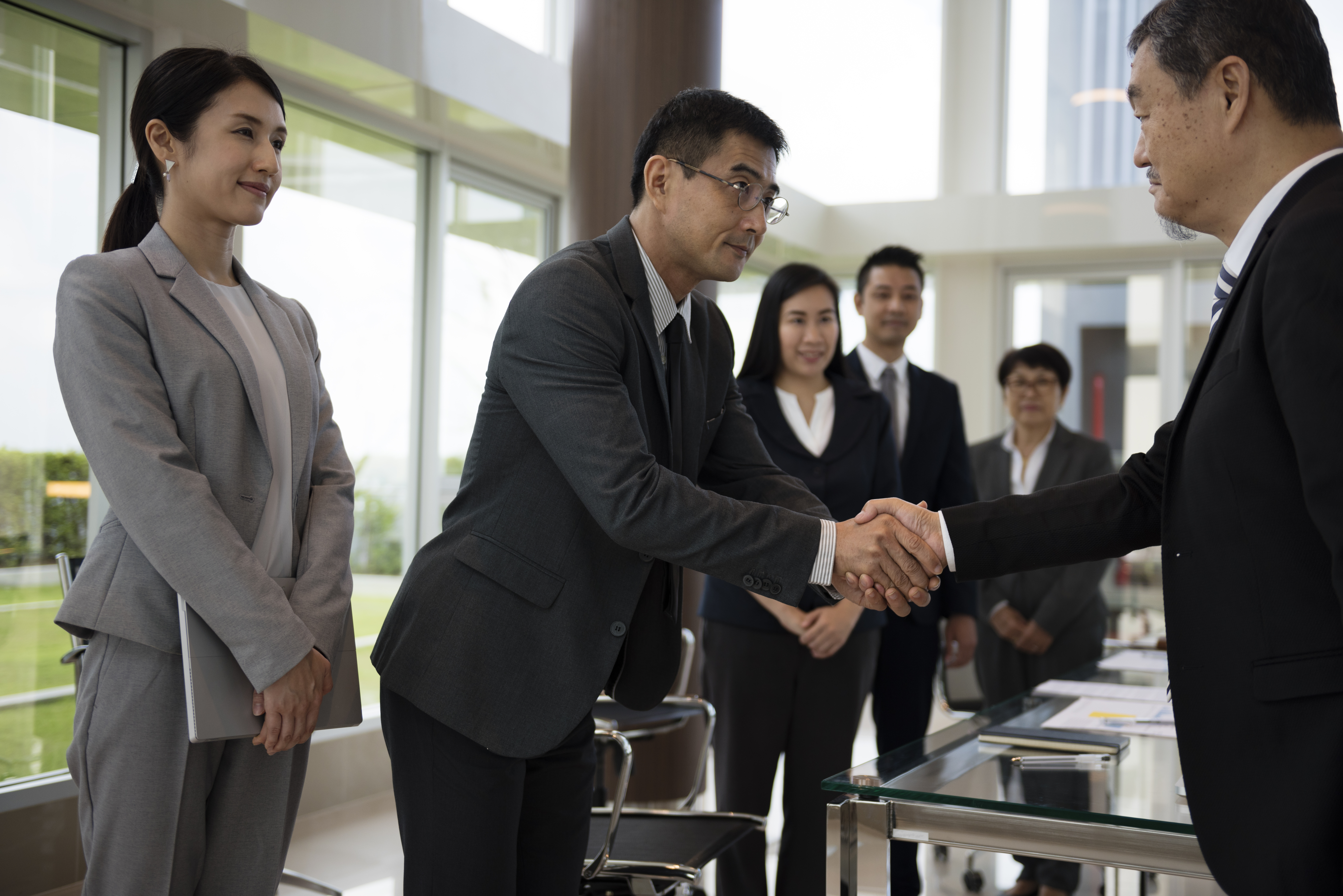 アメリカでLLCを設立する方法：ステップバイステップガイド